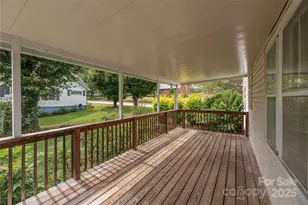 589 Pisgah Dr, Canton, NC 28716 - Photo 20