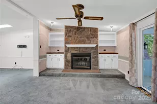 985 Sentinal Oaks Dr, Clover, SC 29710 - Photo 6