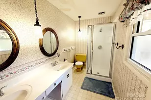 516 Averys Crk Rd, Arden, NC 28704 - Photo 16