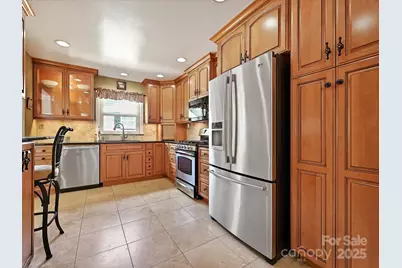 900 Camborne Place, Charlotte, NC 28210 - Photo 10