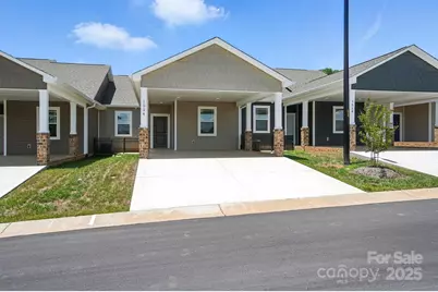 1524 29th Street SE, Hickory, NC 28602 - Photo 2