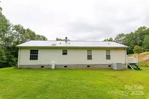 98 Cardinal Ln, Burnsville, NC 28714 - Photo 18