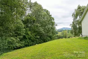 98 Cardinal Ln, Burnsville, NC 28714 - Photo 16