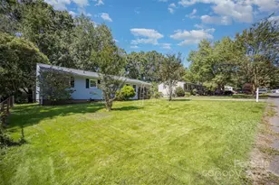 904 Timberlane Dr, Mount Holly, NC 28120 - Photo 2