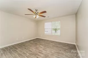 3931 Bitterroot Ct, Charlotte, NC 28269 - Photo 8