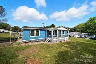 7519 Shady Oaks Rd, Connelly Springs, NC 28612 - Photo 2