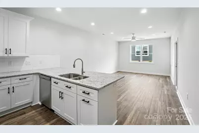 1530 29th Street SE, Hickory, NC 28602 - Photo 8