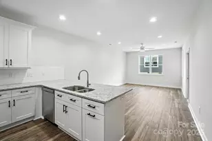 1530 29th Street SE, Hickory, NC 28602 - Photo 8