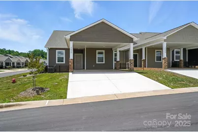 1530 29th Street SE, Hickory, NC 28602 - Photo 1