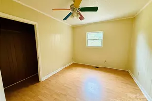 126 Penguin Ln, Statesville, NC 28625 - Photo 6