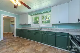 2305 Rutherford Rd, Marion, NC 28752 - Photo 18