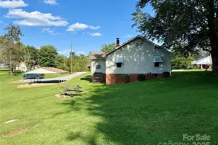 2550 Lail Rd, Glen Alpine, NC 28655 - Photo 4