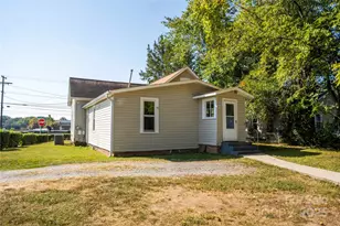 345 14th Ave NE, Hickory, NC 28601 - Photo 4