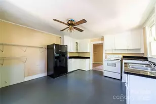 345 14th Ave NE, Hickory, NC 28601 - Photo 16