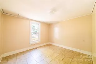 345 14th Ave NE, Hickory, NC 28601 - Photo 14