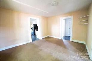 345 14th Ave NE, Hickory, NC 28601 - Photo 8