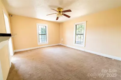 345 14th Avenue NE, Hickory, NC 28601 - Photo 6