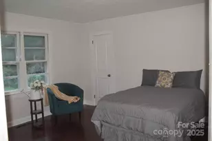 848 Meadowood Dr NE, Lenoir, NC 28645 - Photo 2