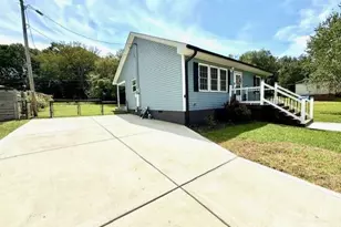 114 Yates St, Dallas, NC 28034 - Photo 6