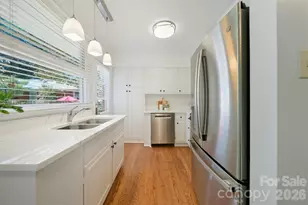 4583 Woodlark Ln, Charlotte, NC 28211 - Photo 8