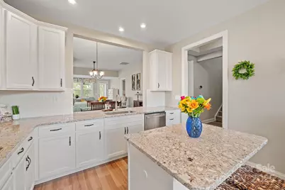 8631 Profit Lane, Charlotte, NC 28215 - Photo 12