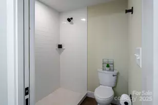 143 Carver St, Brevard, NC 28712 - Photo 8