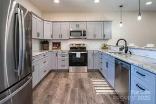 143 Carver St, Brevard, NC 28712 - Photo 14