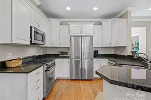 113 Ballantree Dr, Asheville, NC 28803 - Photo 12