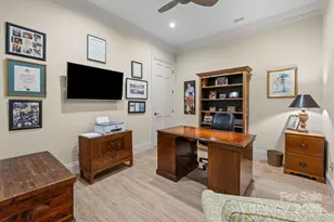 168 Cherokee Rd, Charlotte, NC 28207 - Photo 36