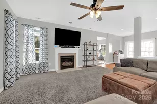 210 Golden Valley Dr, Mooresville, NC 28115 - Photo 8