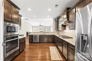 2934 Hiddenbrook Way, Fort Mill, SC 29707 - Photo 8