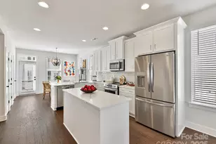 345 E Cama St, Charlotte, NC 28217 - Photo 4