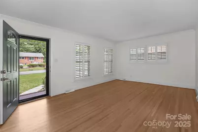 1100 Nancy Drive, Charlotte, NC 28211 - Photo 6