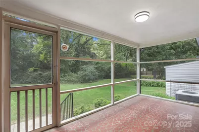 1100 Nancy Drive, Charlotte, NC 28211 - Photo 10