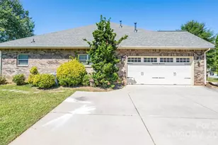 131 Water Ski Dr, Statesville, NC 28677 - Photo 4