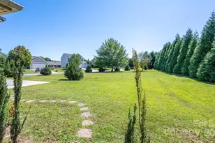 131 Water Ski Dr, Statesville, NC 28677 - Photo 10