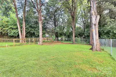 4707 Americana Avenue, Charlotte, NC 28215 - Photo 14