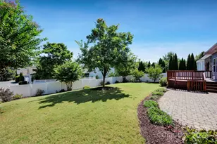 11633 Bradford Park Dr, Davidson, NC 28036 - Photo 8