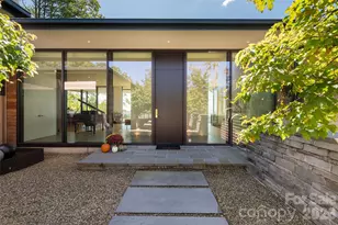 353 Retreat Rdg Wy, Asheville, NC 28804 - Photo 2