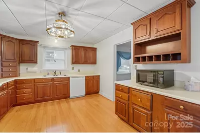 955 Hickory Nut Street, Charlotte, NC 28205 - Photo 10