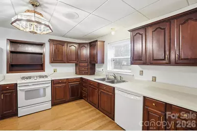 955 Hickory Nut Street, Charlotte, NC 28205 - Photo 8