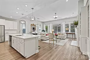 12508 Old Iron Ln, Charlotte, NC 28215 - Photo 8