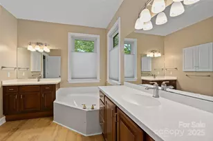 23 Clear Vista Dr, Asheville, NC 28805 - Photo 26