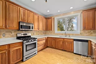 23 Clear Vista Dr, Asheville, NC 28805 - Photo 14