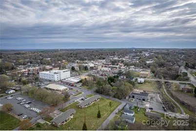 313 Government Street, Lincolnton, NC 28092 - Photo 2