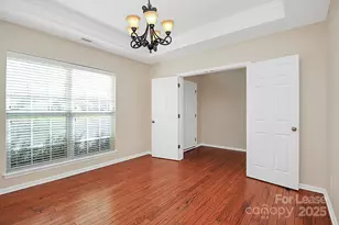 10323 Dominion Village Dr, Charlotte, NC 28269 - Photo 6