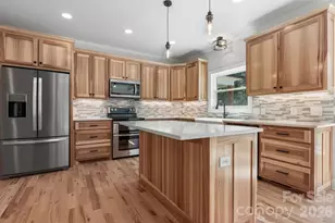 2366 W Paradise Harbor Dr, Connelly Springs, NC 28612 - Photo 16