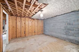 631 Macedonia Rd, Asheville, NC 28804 - Photo 34