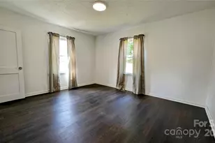 556 6th St, Chester, SC 29706 - Photo 4