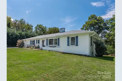 868 Mulberry Street, Clyde, NC 28721 - Photo 2